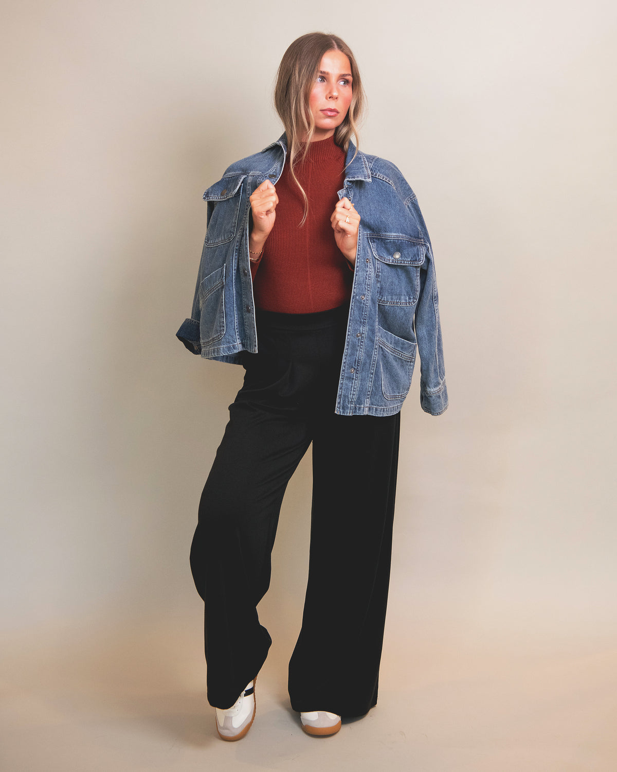 Pleated Wide Leg Sweatpant